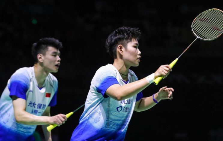 韩国队翻盘马来西亚队,黄鸭组合点燃赛场 韩国队翻盘马来西亚队,黄鸭组合点燃赛场