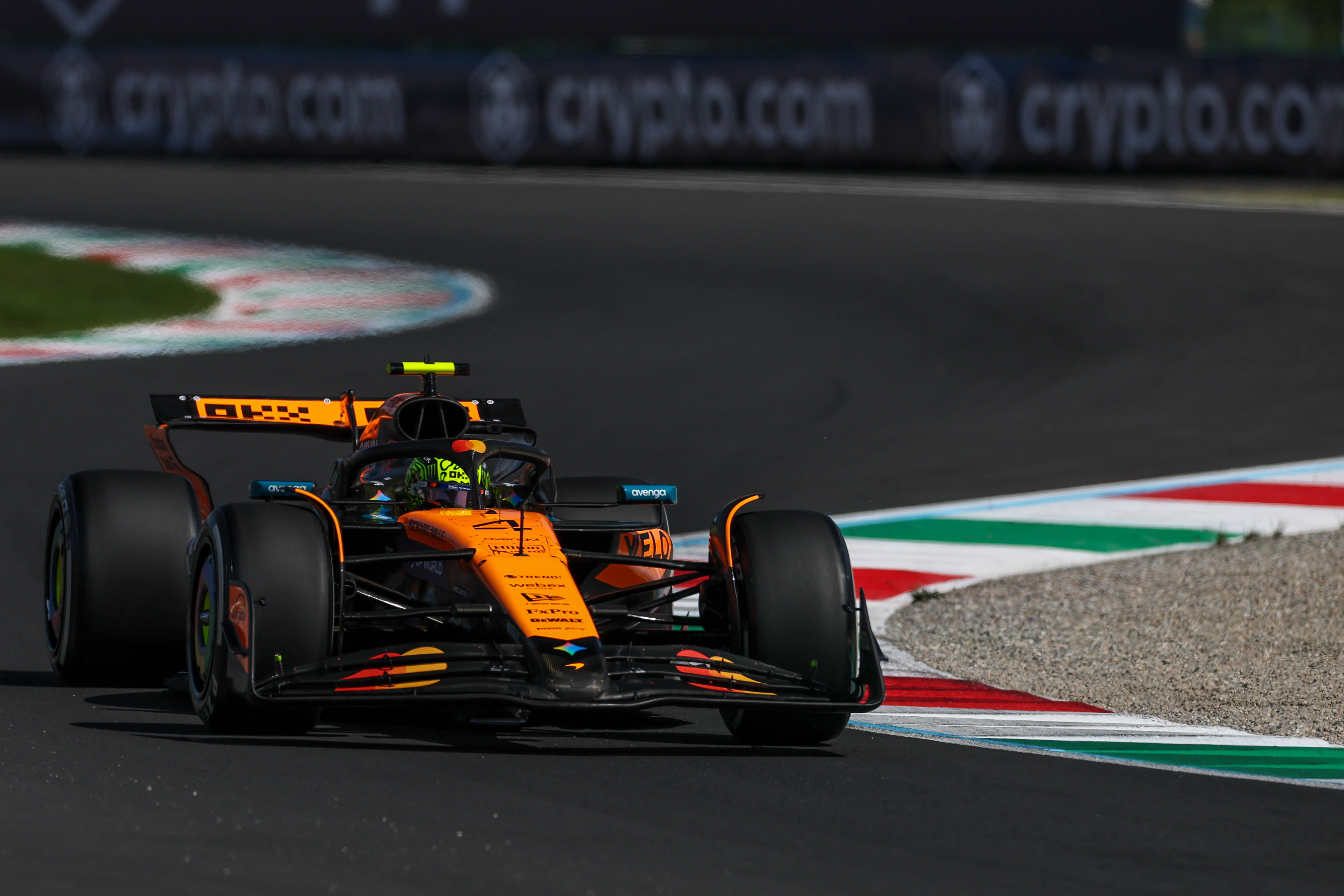 开云体育平台APP-法拉利碾压迈凯伦，勒克莱尔关键制胜