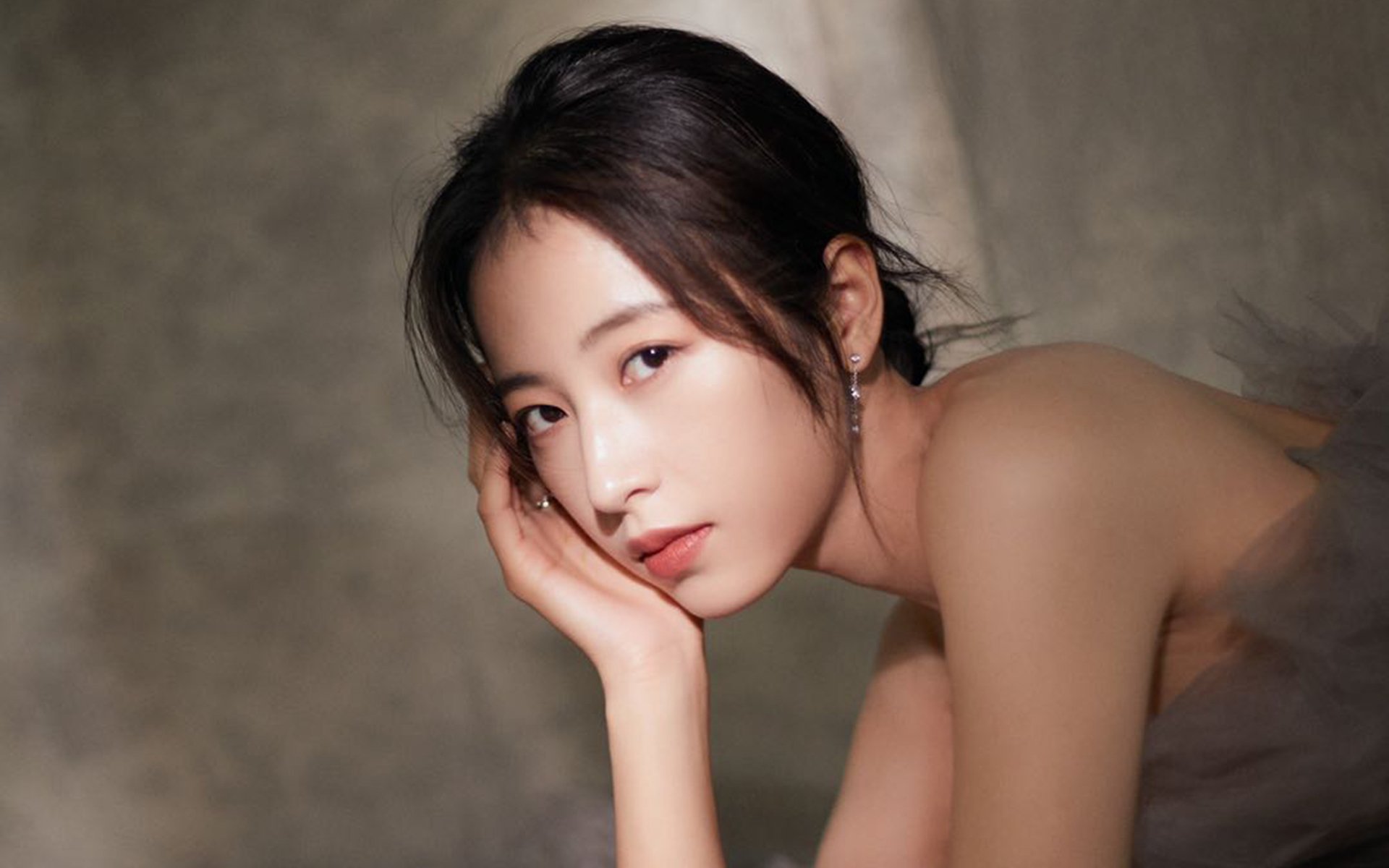 开云体育2026-血与火，斯通斯一记撕裂夜空的重炮，为德甲王冠写下唯一注脚