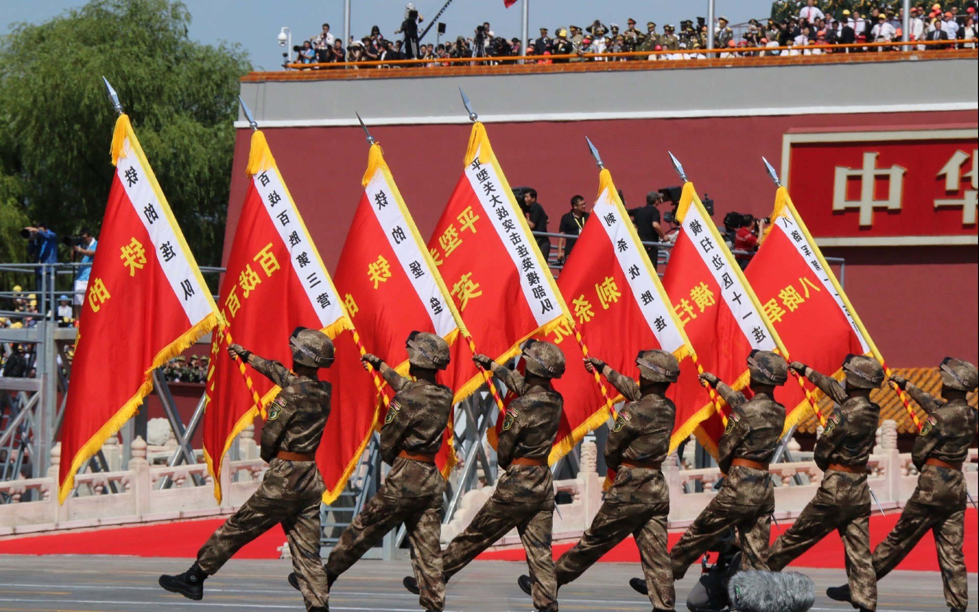 V6引擎与钻石阵型，当F1街道赛战术遇上葡萄牙的逆转智慧