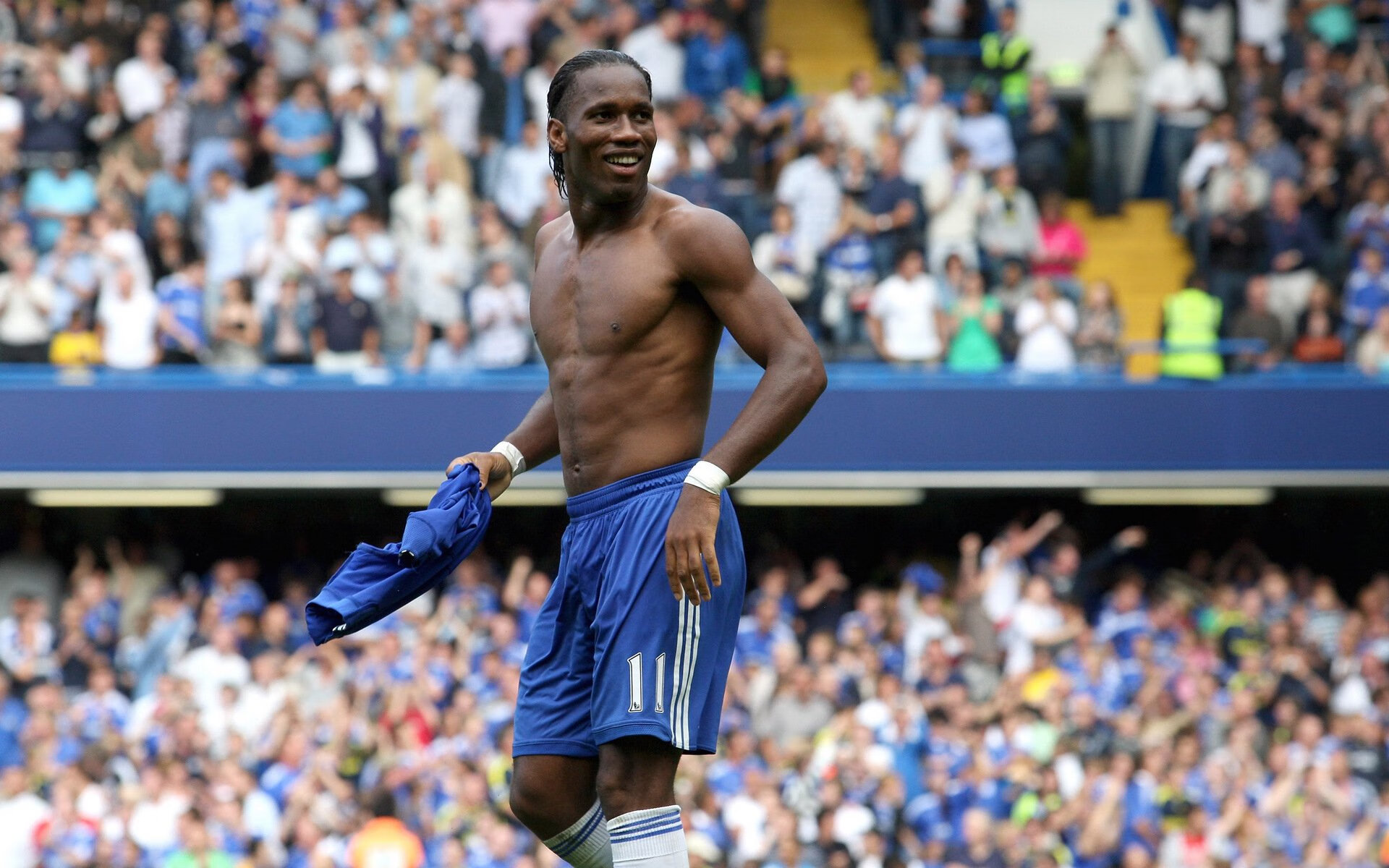 赛道上也有禁区，当F1街道赛邂逅尤文式战术压制